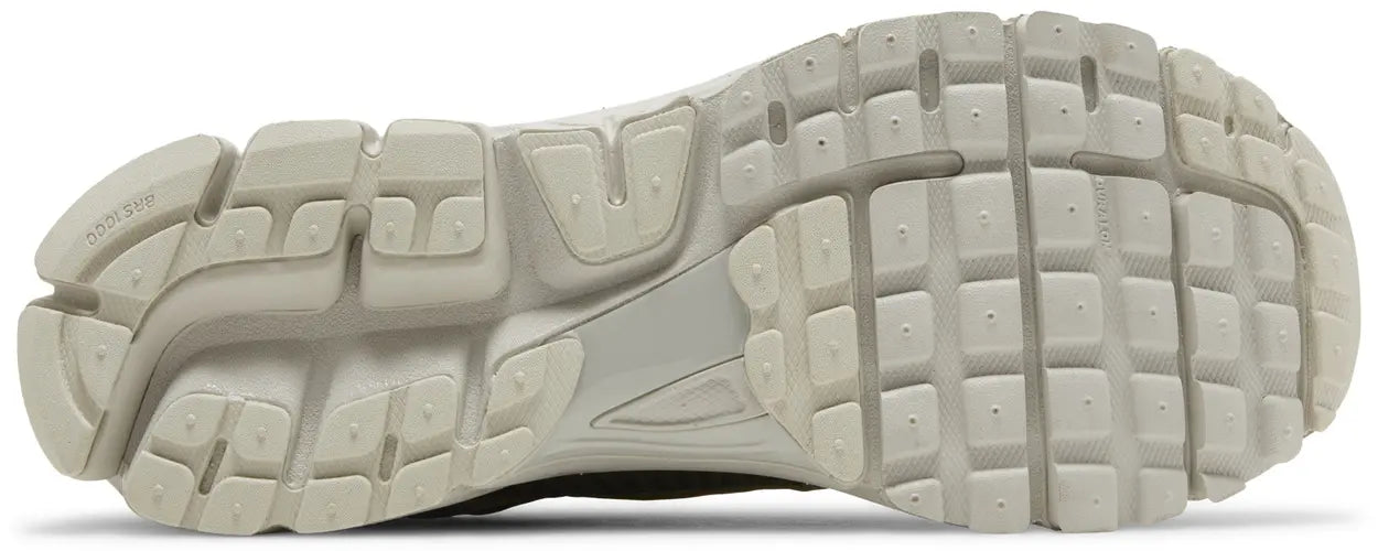 AIR ZOOM VOMERO 5 NEUTRAL OLIVE