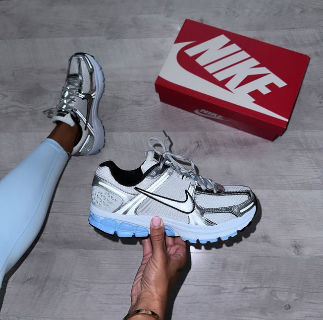 AIR ZOOM VOMERO 5 METALIC SILVER BLUE TINT