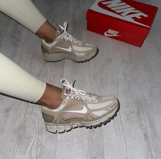 AIR ZOOM VOMERO 5 KHAKI SESAME