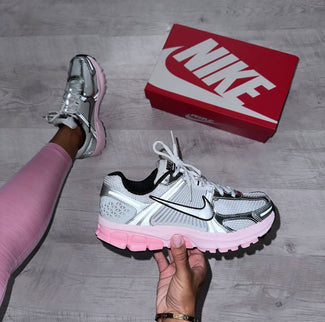 AIR ZOOM VOMERO 5 PHOTON DUST PINK FOAM