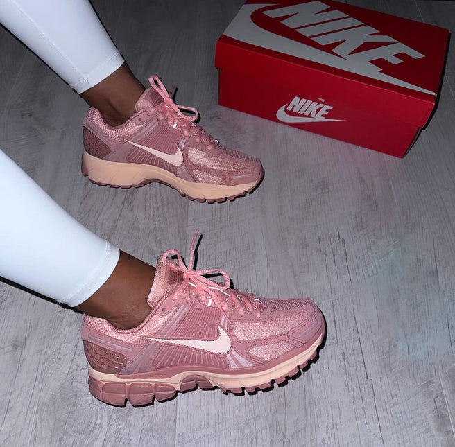 AIR ZOOM VOMERO 5 BARBIE