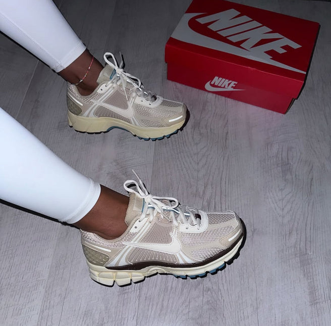 AIR ZOOM VOMERO 5 OATMEAL