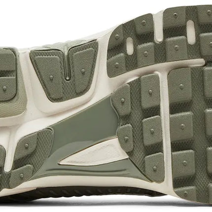 AIR ZOOM VOMERO 5 DARK STUCCO