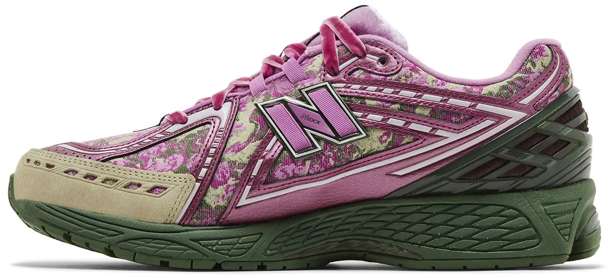 1906R X JACK HARLOW ROSE RUNNER