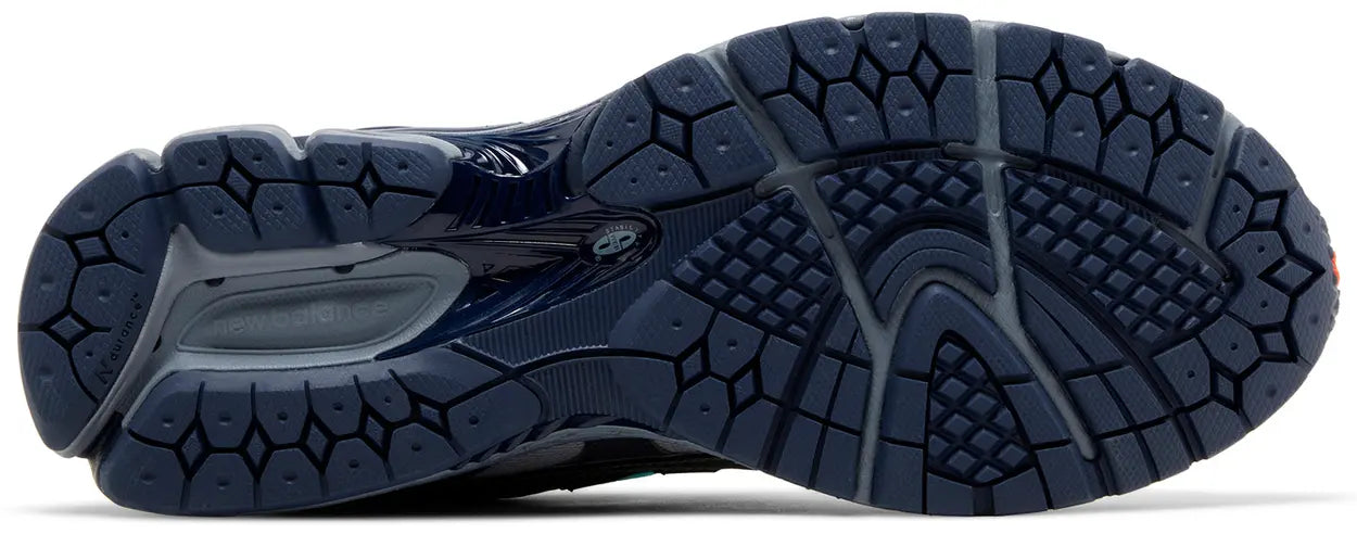 1906U X THE WHITAKER GROUP WILLFUL BIAS PACK