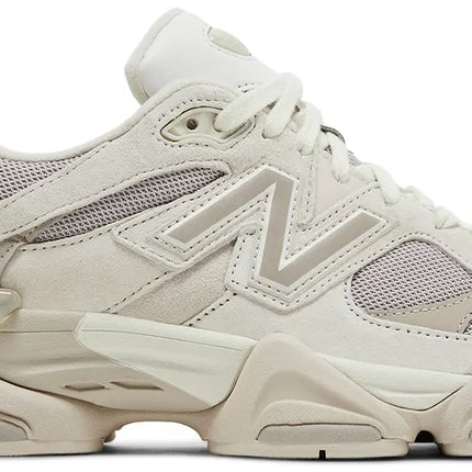 9060 GREY MOONBEAM