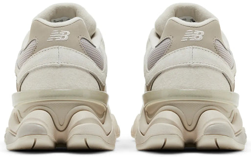 9060 GREY MOONBEAM