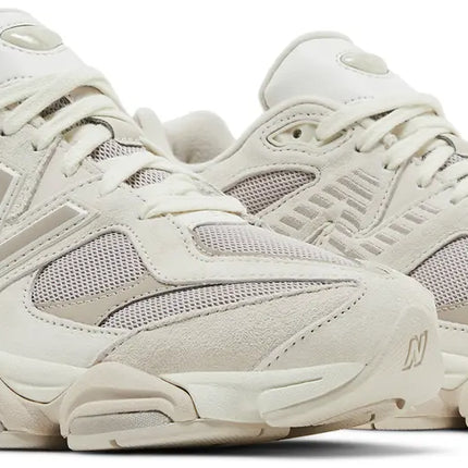 9060 GREY MOONBEAM