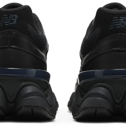 9060 TRIPLE BLACK LEATHER