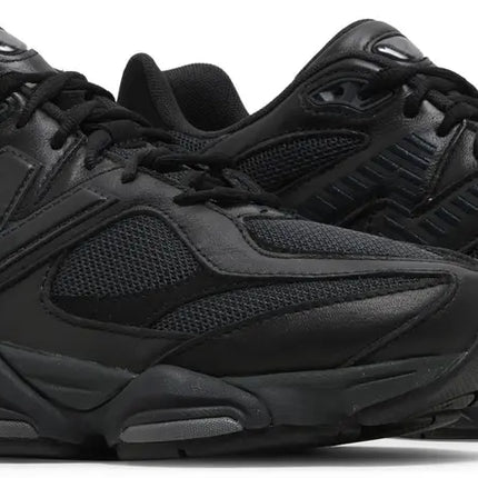 9060 TRIPLE BLACK LEATHER