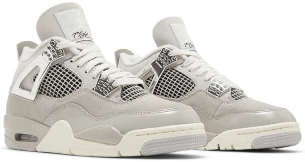AJ4 FROZEN MOMENTS