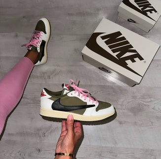 TRAVIS SCOTT X AIR JORDAN 1 RETRO LOW OG SP REVERSE OLIVE