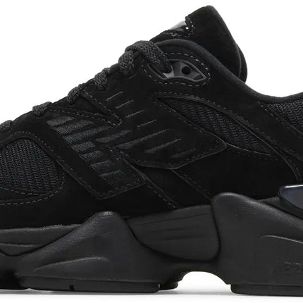 9060 TRIPLE BLACK