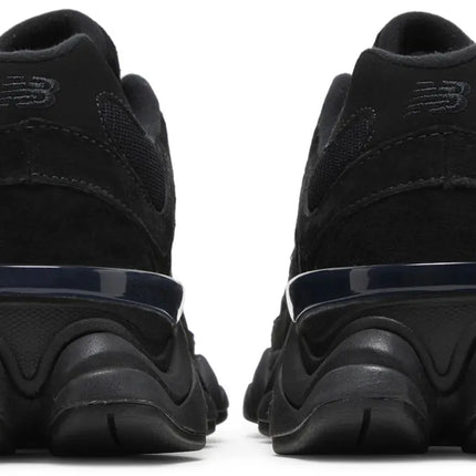 9060 TRIPLE BLACK