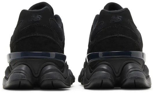 9060 TRIPLE BLACK