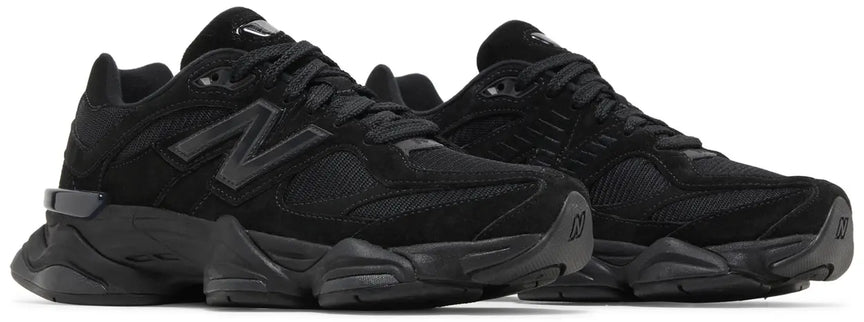 9060 TRIPLE BLACK