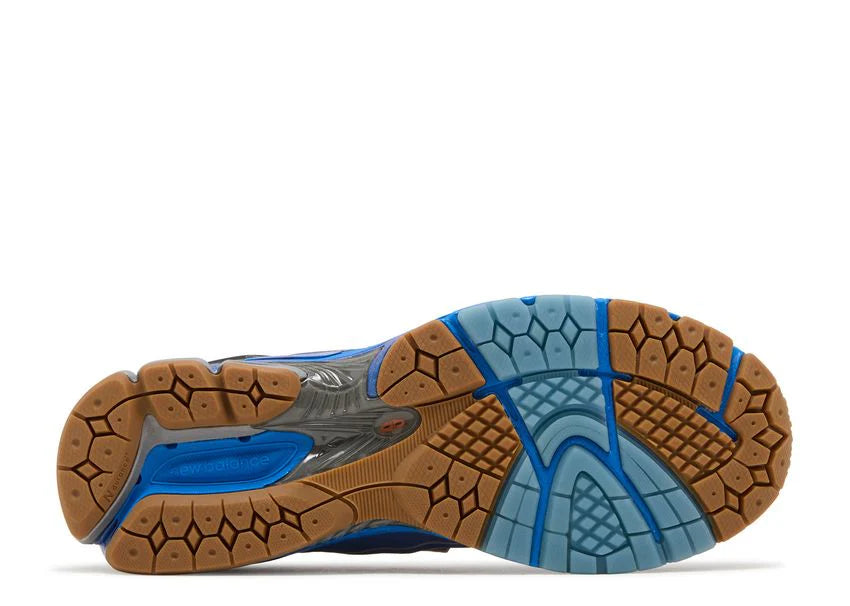 1906R Action Bronson Medusa Azul