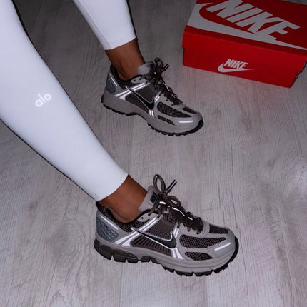 AIR ZOOM VOMERO 5 DARK VIOLET ORE