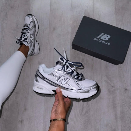 740 NAVY BLUE AND WHITE