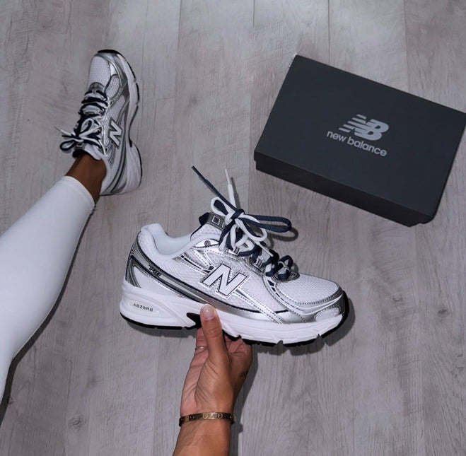 740 NAVY BLUE AND WHITE