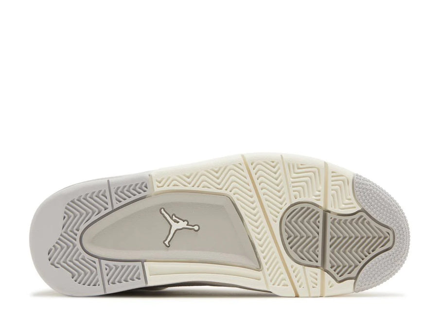 Air Jordan 4 Retro Frozen Moments